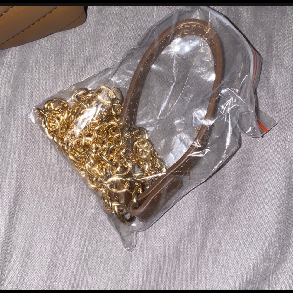 Purse - Picture 3 of 4